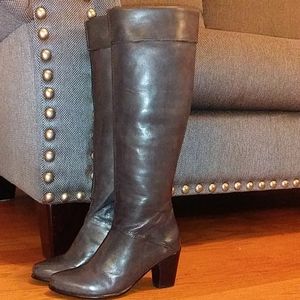 Everybody by B.Z. Moda Over the knee boot